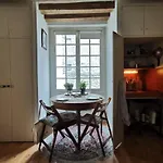 Hostnfly Apartments - Charming Studio In The Heart Of Saint-Germain