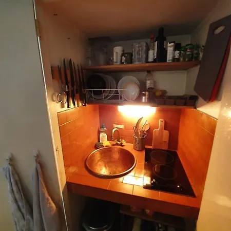Appartamento Hostnfly - Charming Studio In The Heart Of Saint-germain *